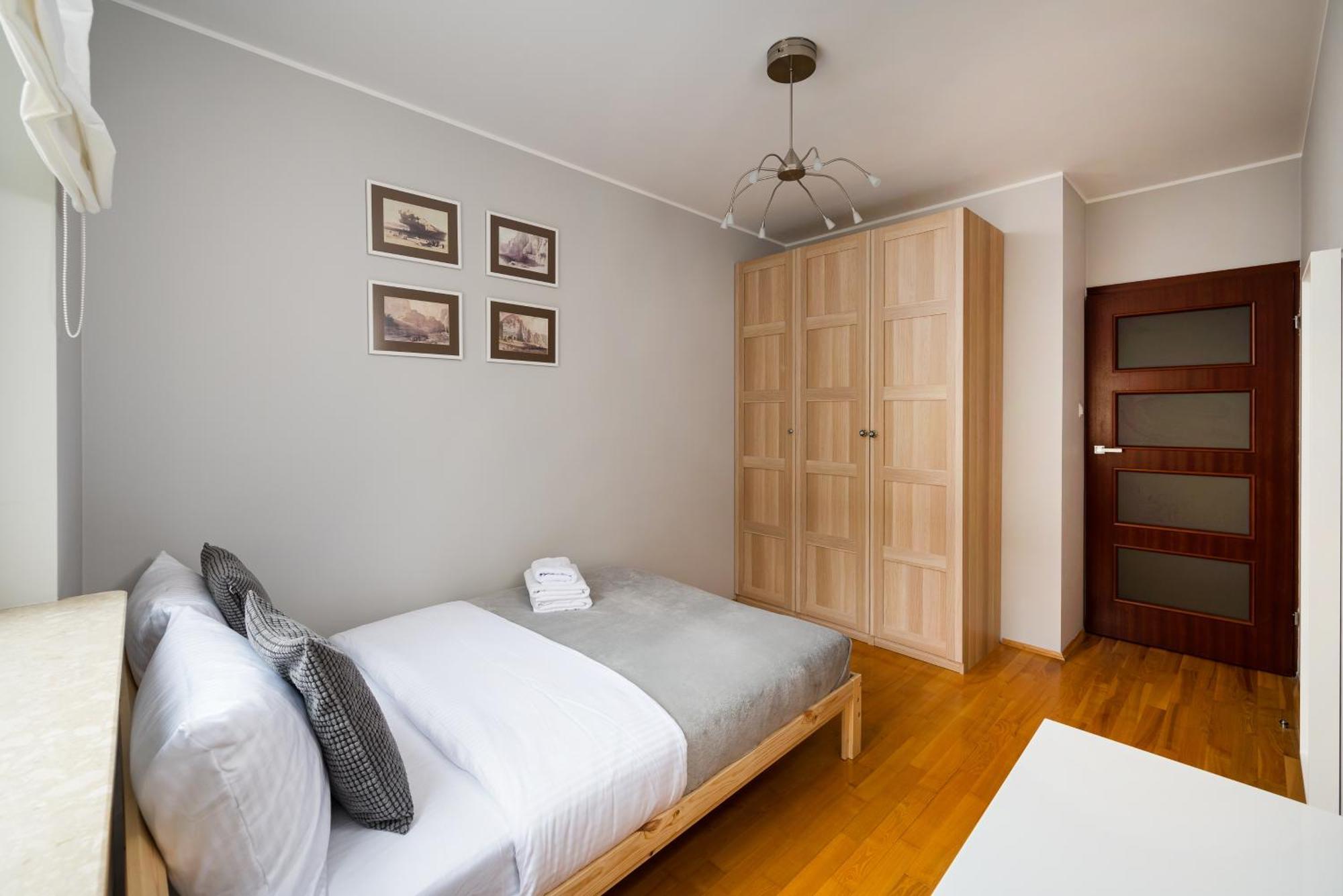 Metro Ksiecia Janusza Cosy Apartment Варшава Екстер'єр фото